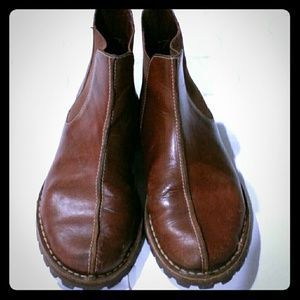 Cole Haan Women's Size 7 Brown Leather Shoes.